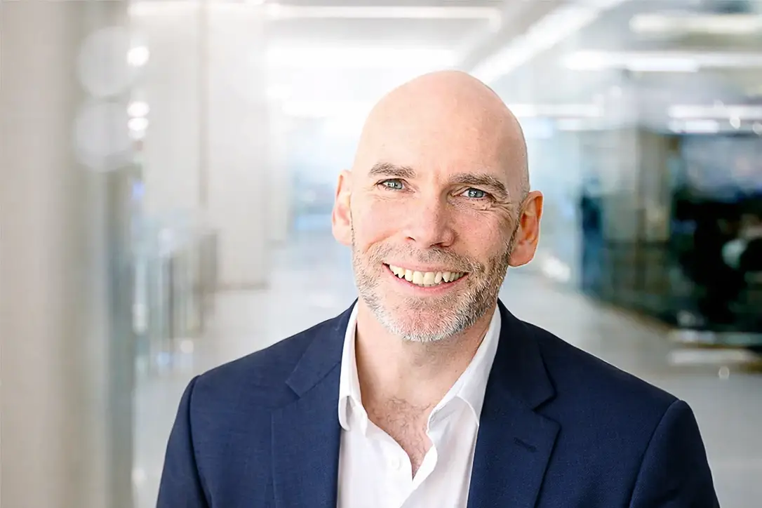 Kjell Peter – Designer, Markenstratege und Sparringspartner für klare Auftritte.